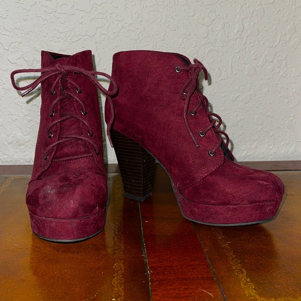 Soda maroon suede booties